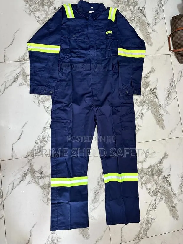 Navy Reflective Coverall · Photo 1