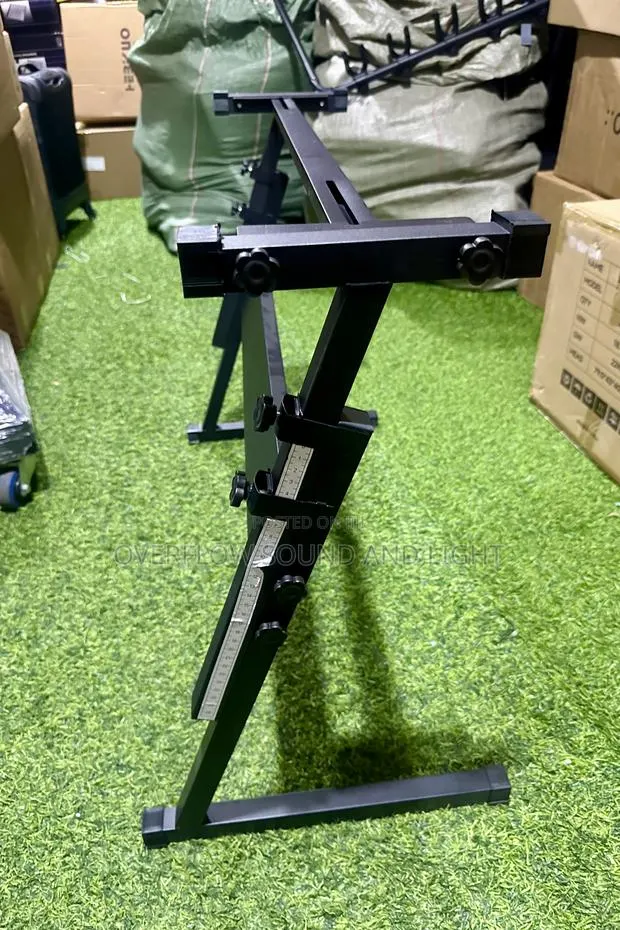 Pro-Musica Heavy Duty Z-Shape Keyboard Stand · Photo 1