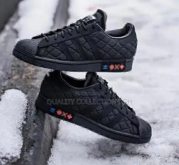 Adidas Superstar Chinese New Year · Photo 1