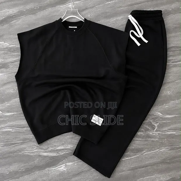 Sleeveless Trousers · Photo 1