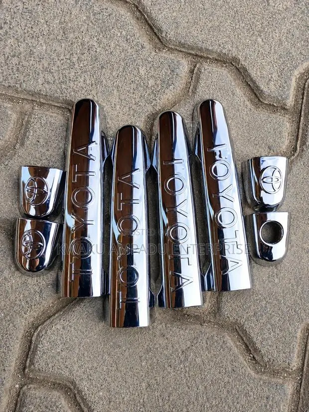 Toyota Chrome Door Handle Cover - Plastic · Photo 1