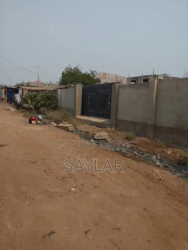 An Uncompleted Story Building for Sale Klagon Waterworks · Photo 1