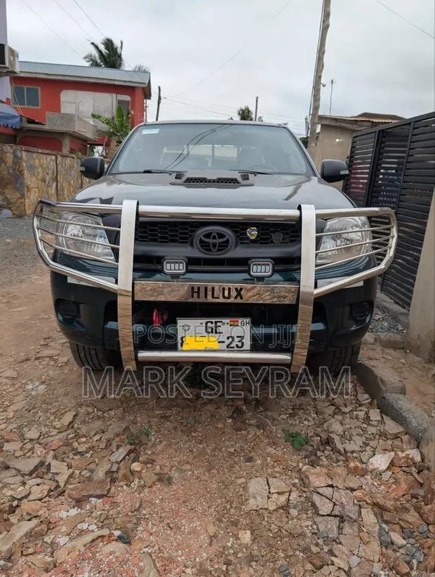 Toyota Hilux 2.5 D-4D Double Cab 2008 Green · Photo 1