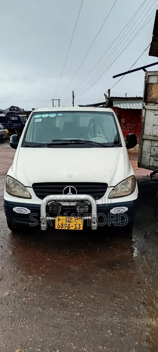 Mercedes-Benz Vito 2011 White · Photo 1