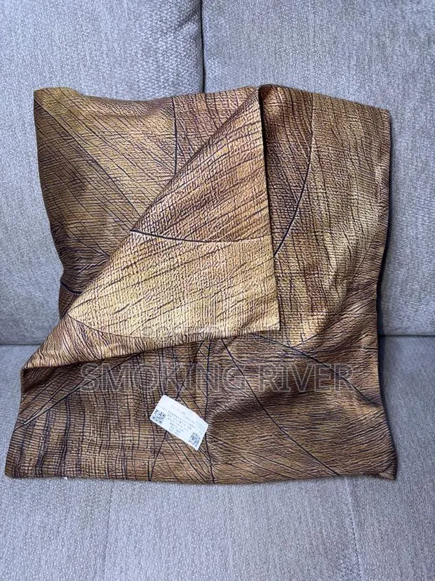 2pcs Throw Pillow Covers · Photo 1