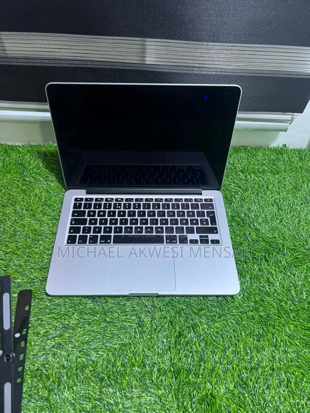 Laptop Apple MacBook Pro 8GB Intel Core i5 SSD 256GB · Photo 1