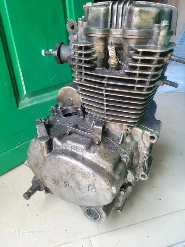 Royal Enfield Signals 2020 Silver · Photo 1