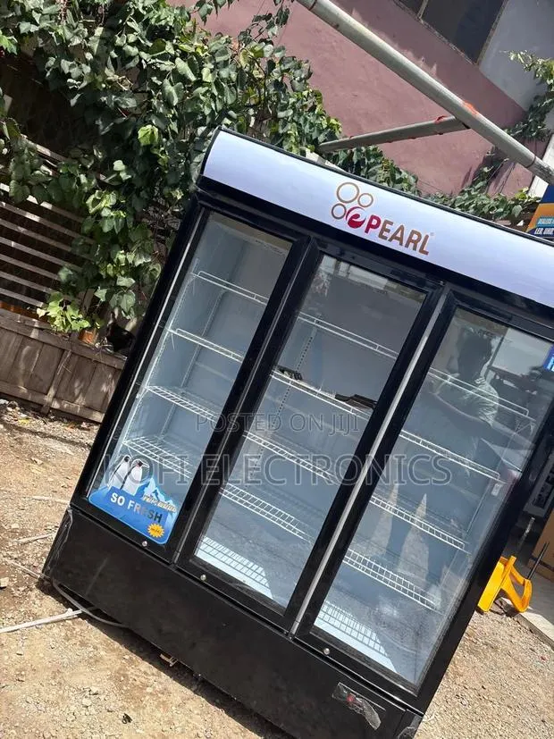 Pearl 950l Glass Door Beverage Cooler High Capacity Cooling Solution · Photo 1
