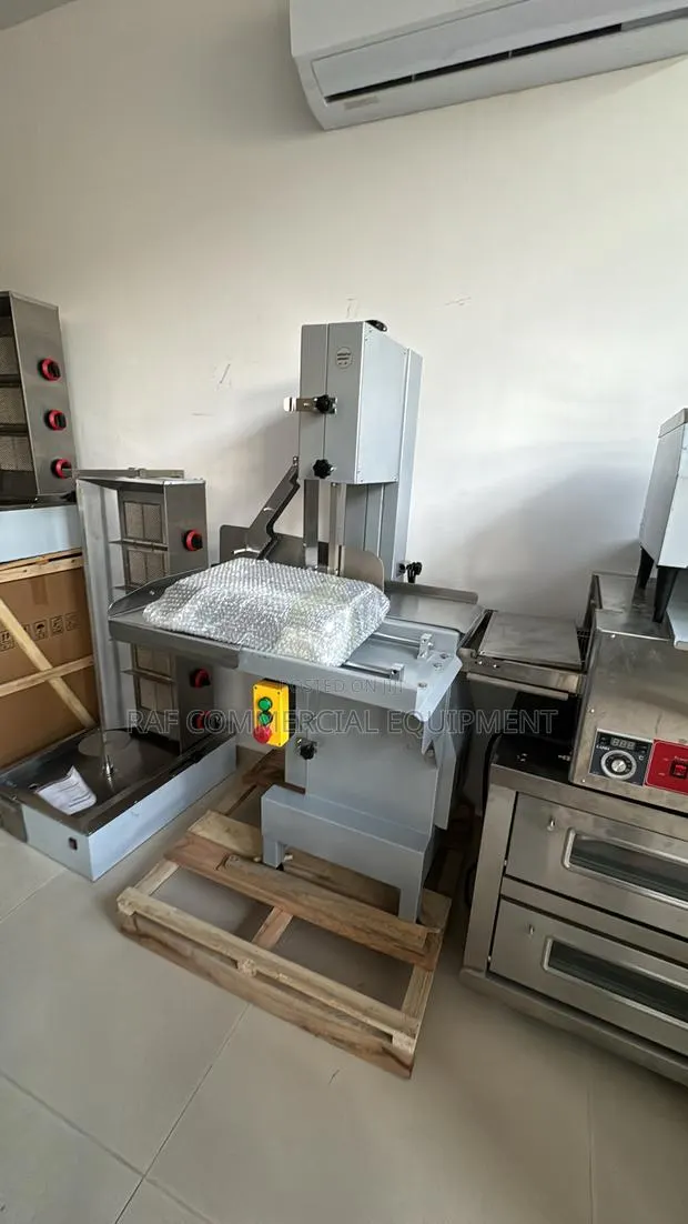 Bonesaw Machine Standing · Photo 1