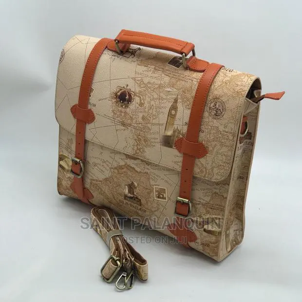 Globe Leather Bag · Photo 1