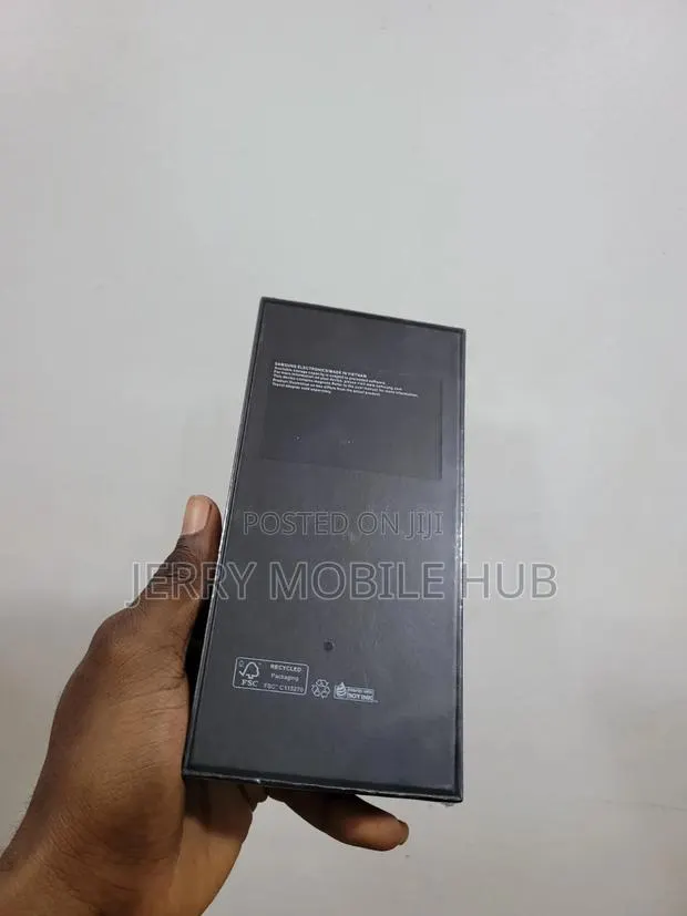 New Samsung Galaxy Z Flip 5 256 GB Black · Photo 1