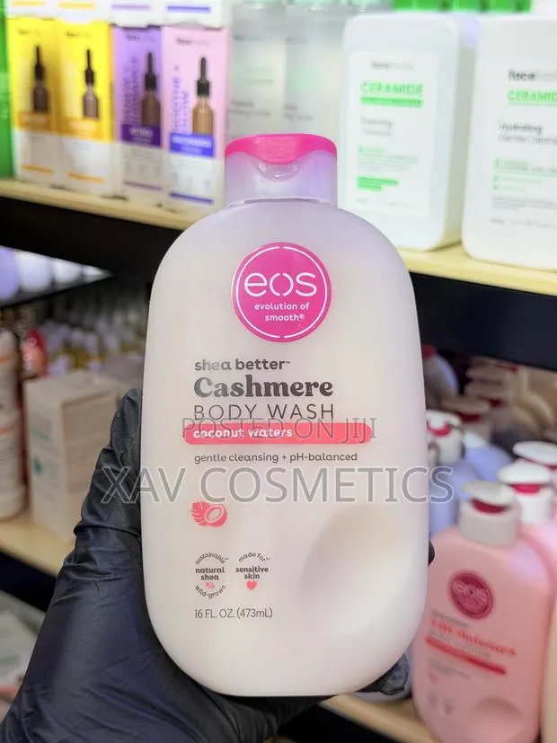 Eos Coconut Water Body Wash · Photo 1