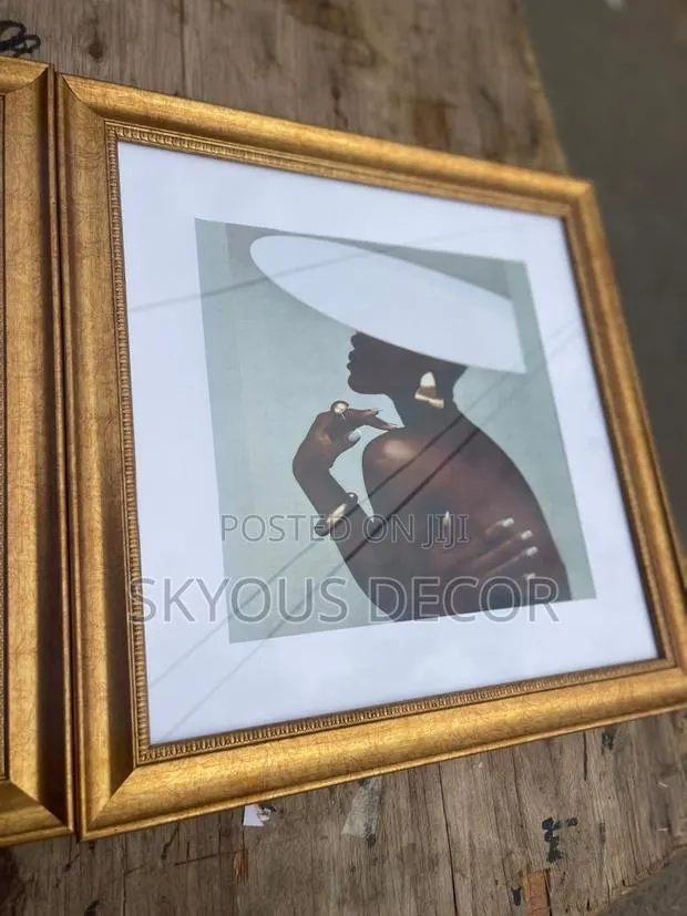 Golden Asthetic Picture Frame · Photo 1