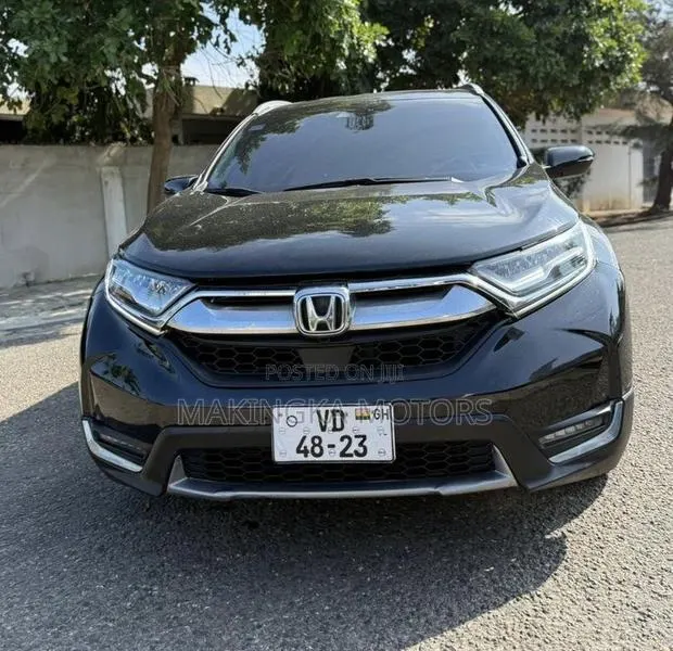 Honda CR-V Touring AWD 2019 Black ยท Photo 1