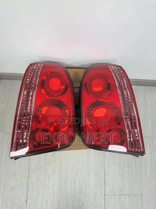 Hyundai Sonata 2003-2007 Halogen Tail Lights · Photo 1