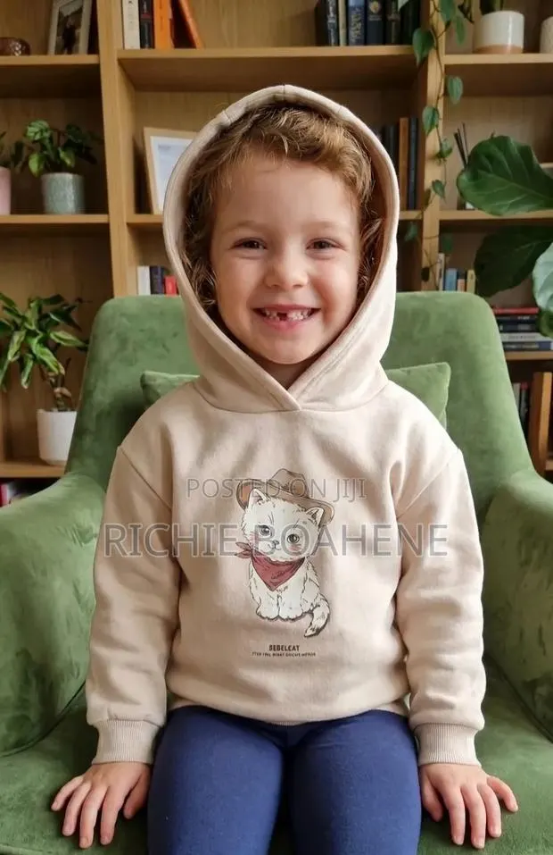 Girl Pullover for 4/5 Years · Photo 1