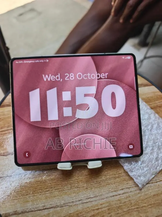 Samsung Galaxy Z Fold 5 512 GB Gold · Photo 1