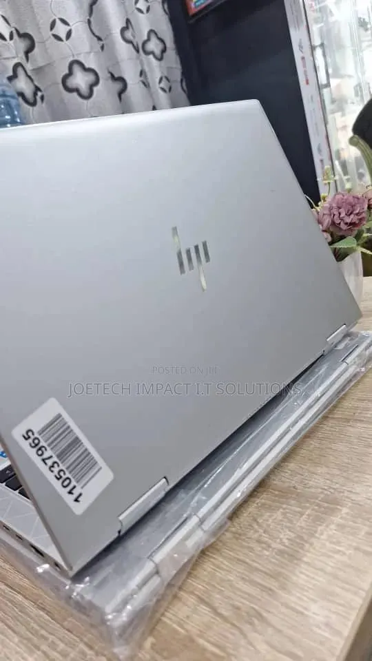 Laptop HP EliteBook 1030 8GB Intel Core i5 SSD 256GB · Photo 1