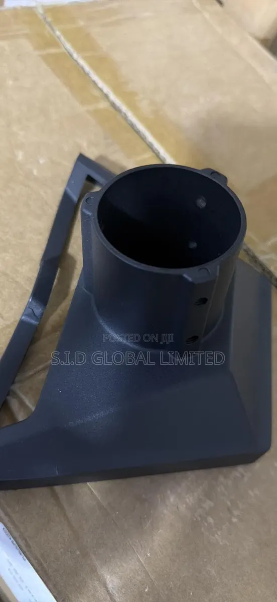 Starlink Pipe Metal Adapter · Photo 1