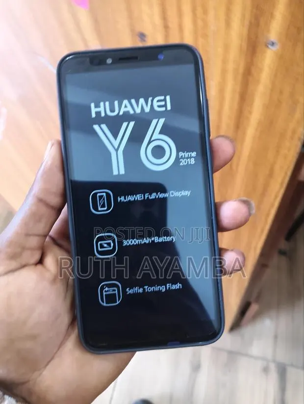 Huawei Y6 2018 16 GB Black · Photo 1