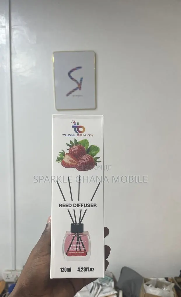 Reed Air Diffuser (Strawberry) · Photo 1