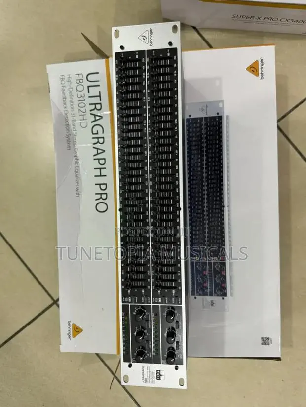 Behringer Ultragraph Pro Fbq3102hd 31-band Stereo Graphic Equalizer · Photo 1