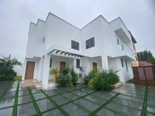 4bdrm Duplex in East Legon, American House for sale · Photo 1