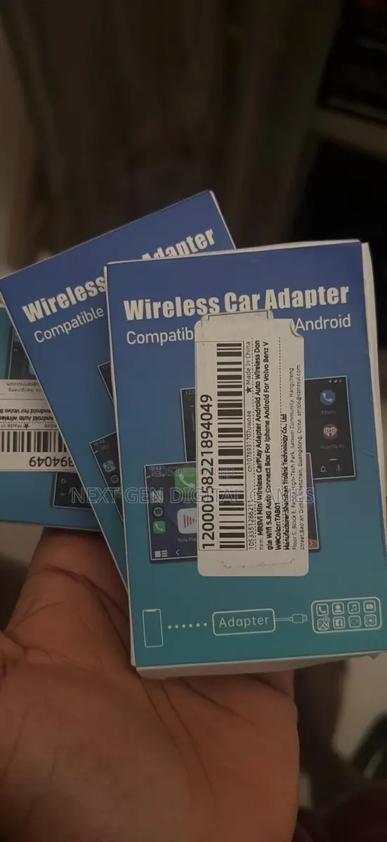 Wireless CarPlay Adapter · Photo 1