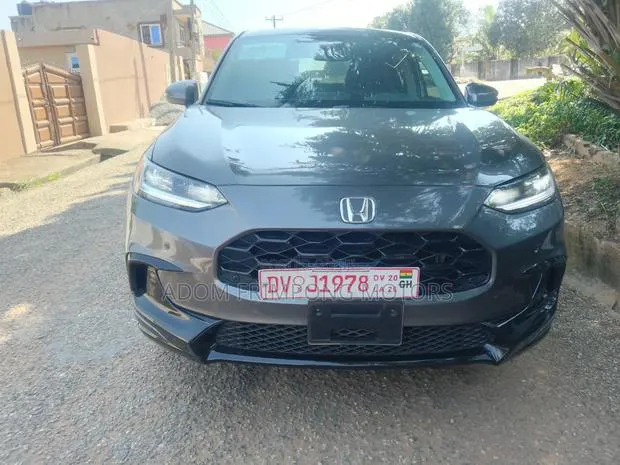 Honda HR-V 2024 Gray · Photo 1