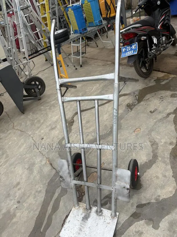 Silver Trolley Cart · Photo 1