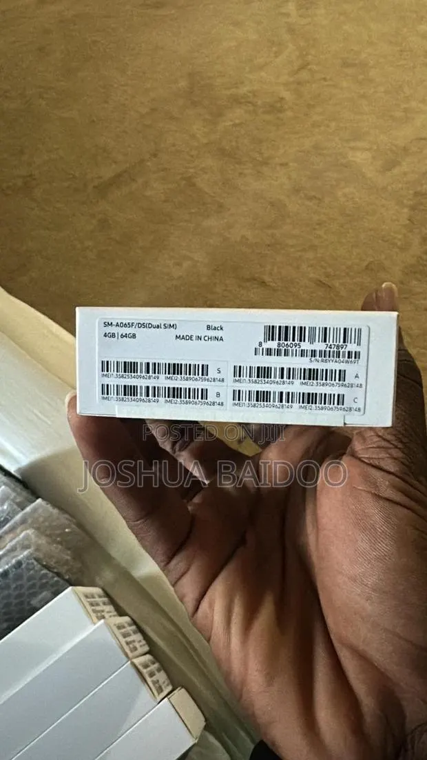 New Samsung Galaxy A06 64 GB Black · Photo 1