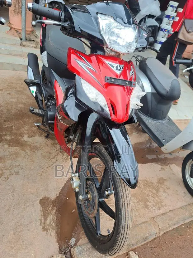 TVS Rockz 125 2025 Red · Photo 1