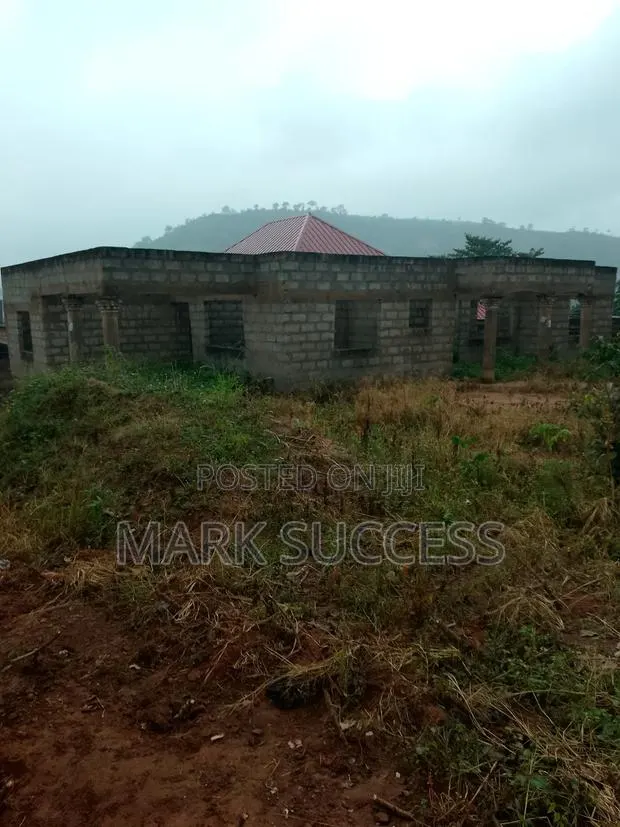 4bdrm House in Pokuase for sale · Photo 8