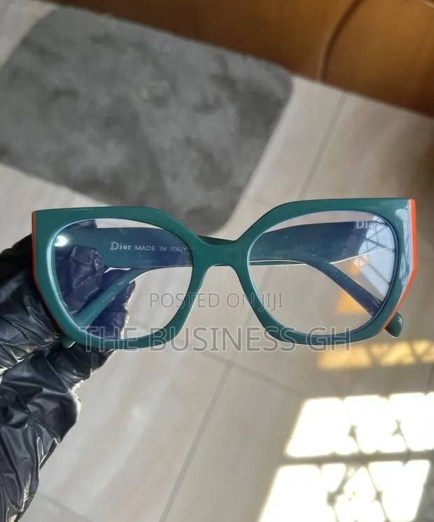 Dior Eyeglasses for Ladies · Photo 1