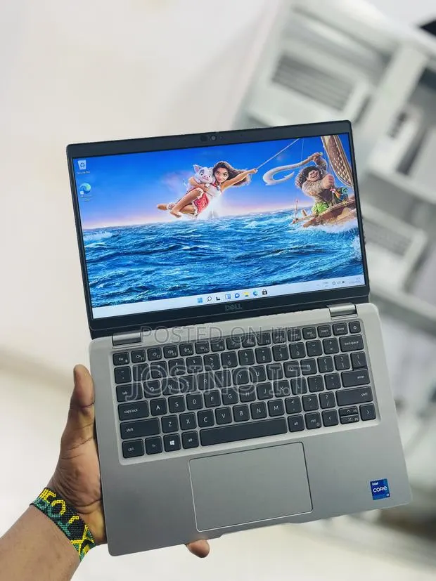Laptop Dell Latitude 5320 32GB Intel Core I7 SSD 512GB · Photo 1
