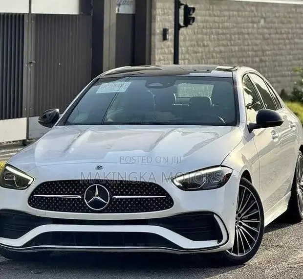 Mercedes-Benz C300 2023 White · Photo 1