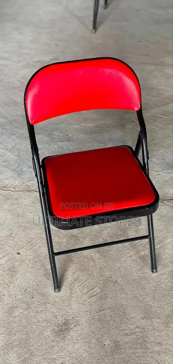 Metallic Foldable Chair · Photo 1