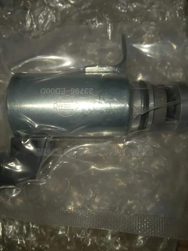 Nissan Versa 1.6l 2015-2019 VVT Solenoids Sensor Original · Photo 1