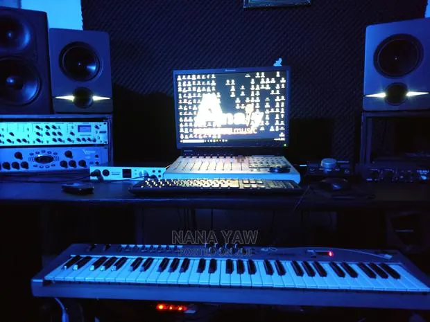 Learn Production Or Sound Engineering · Photo 1