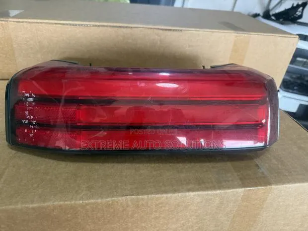 2022-2024 Toyota Tundra Leftt Tail Light LED · Photo 2