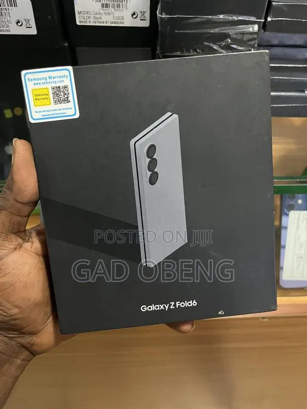 New Samsung Galaxy Z Fold6 512 GB Silver · Photo 1