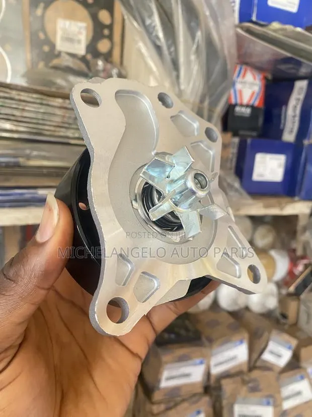 Water Pump Toyota Vitz 3 Plugs · Photo 1