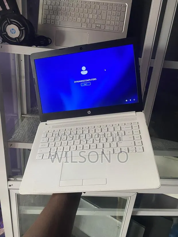 Laptop HP 14-ep0063 4GB AMD A4 SSD 60GB · Photo 1
