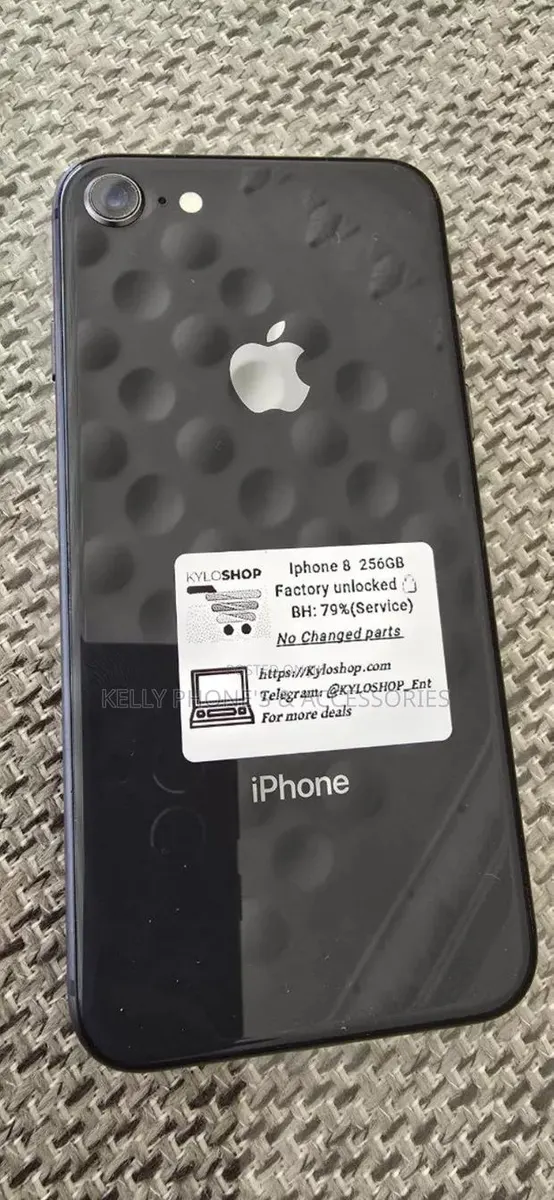 Apple iPhone 8 128 GB Black · Photo 1