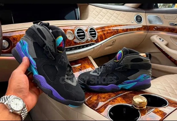 Jordan8 Retro · Photo 1