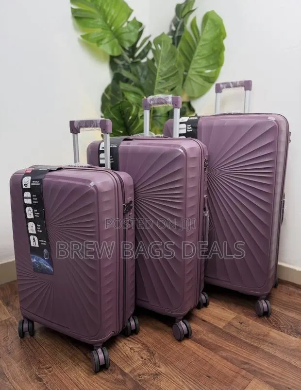 Premium Quality 3set Unicross Unbreakable Suitcase. · Photo 1