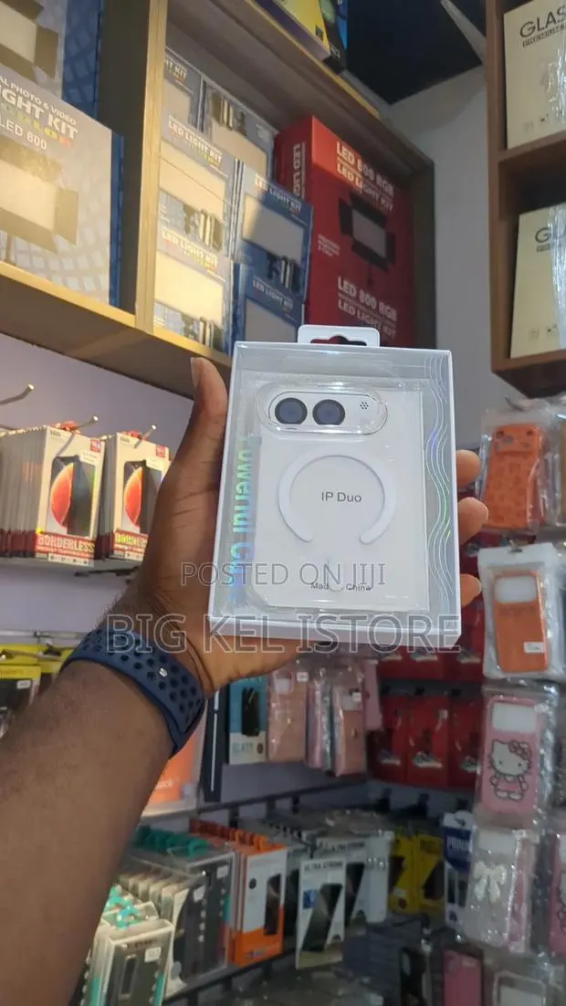 TRANSPARENT iPhone DUO CASE · Photo 1
