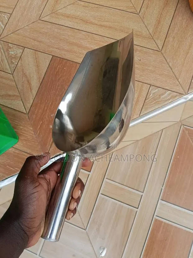 Concrete Sampling Scoop · Photo 1