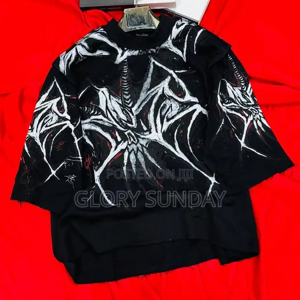 High Quality Crop T.Shirt · Photo 1