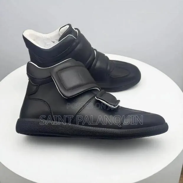 Maison Margiela Clinic Sneakers Distinctive Oversized Velcro Strap · Photo 1